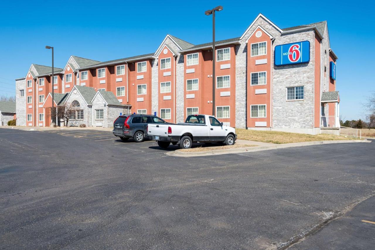 Motel 6-Olathe, Ks ภายนอก รูปภาพ