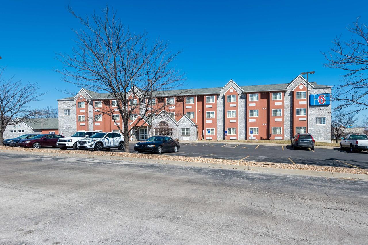 Motel 6-Olathe, Ks ภายนอก รูปภาพ