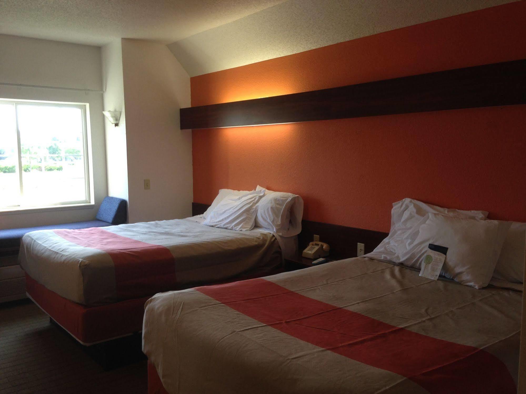 Motel 6-Olathe, Ks ภายนอก รูปภาพ