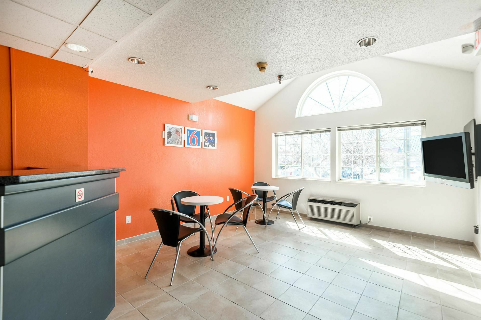Motel 6-Olathe, Ks ภายนอก รูปภาพ