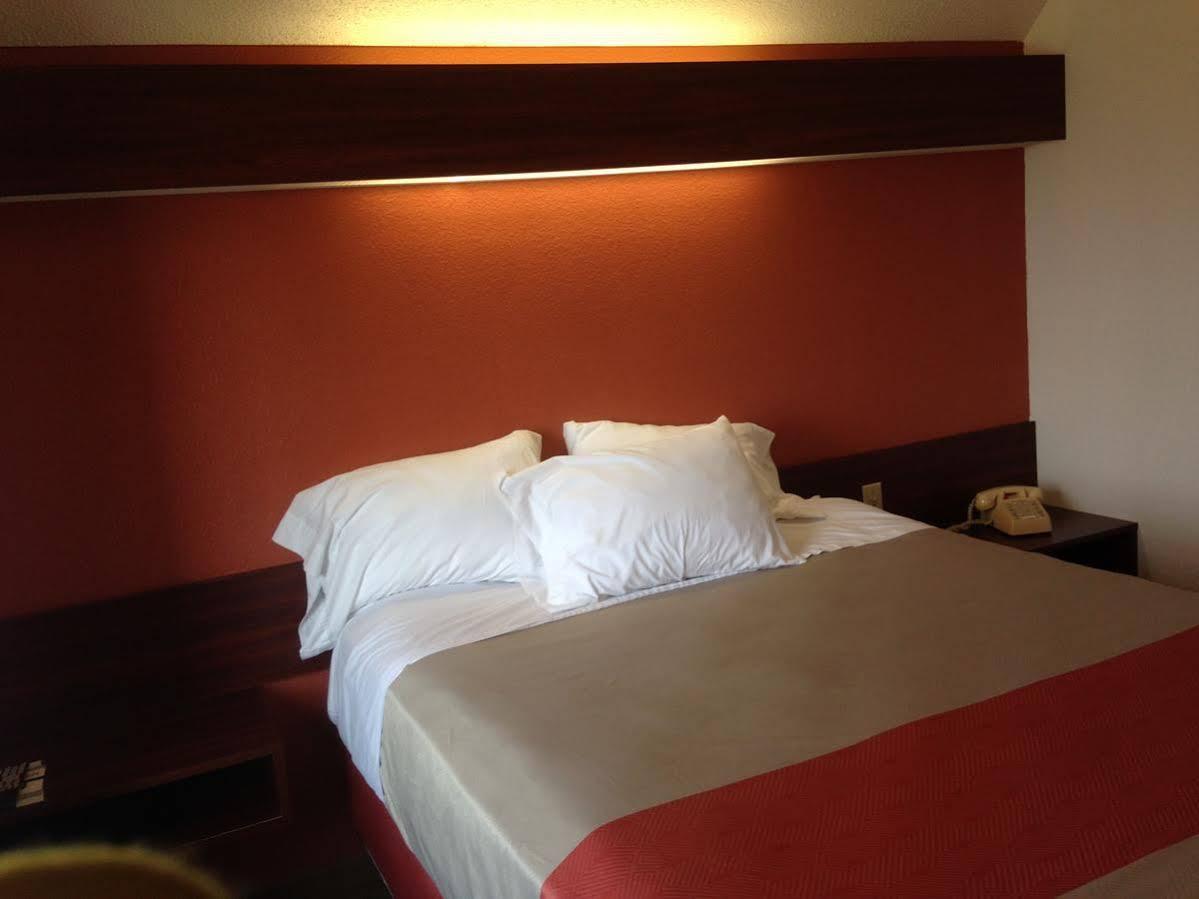 Motel 6-Olathe, Ks ภายนอก รูปภาพ